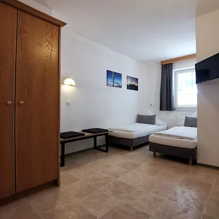 Gaestehaus Amade Apartment
