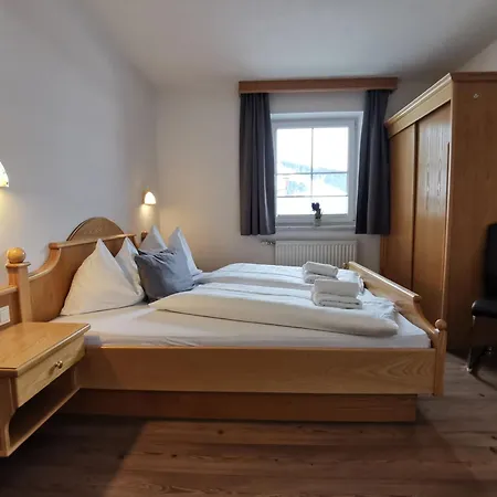 Gaestehaus Amade Apartment *